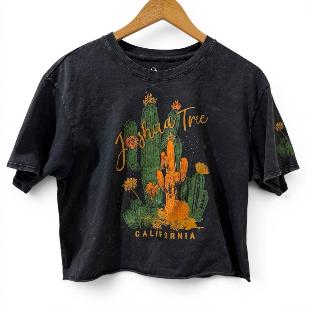 Organic Generation Joshua Tree California Desert Cactus Graphic Crop Tee Medium